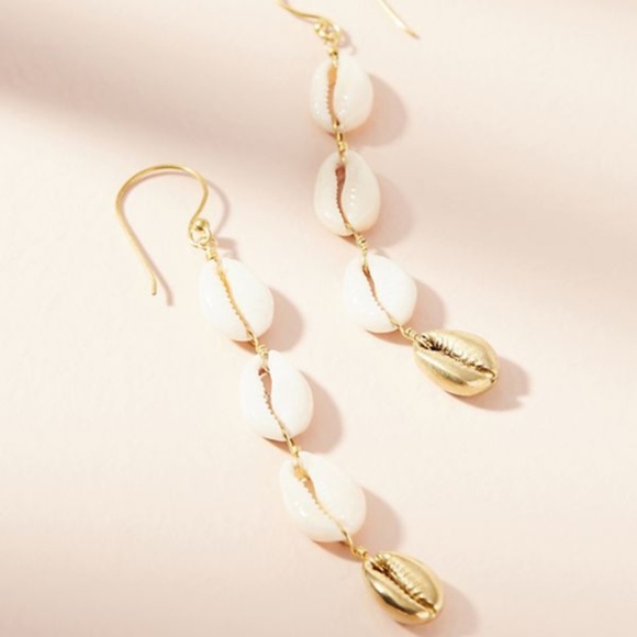 Anthropologie Jewelry - NWT ANTHROPOLOGIE Cowrie Shell Lena Drop Earrings